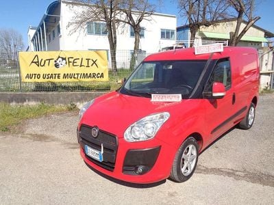 Usata Fiat Doblò 105 CV (77 kW) 2010 Rosso Monovolume