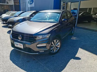 Usata VW T-Roc Style 116 CV (85 kW) 2019 Grigio SUV