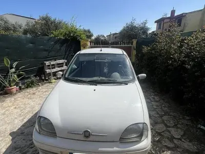 Usata Fiat 600 54 CV (39 kW) 2009 Bianco Utilitaria