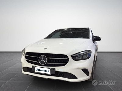 Usata Mercedes B180 116 CV (85 kW) 2021 Bianco Monovolume