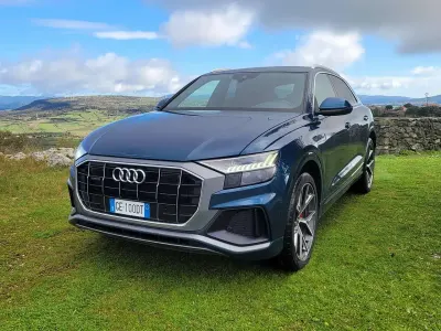 Usata Audi Q8 Sport 286 CV (210 kW) 2021 Blu/azzurro SUV