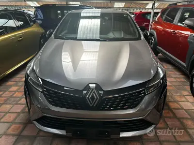 Usata Renault Clio V Techno 88 CV (64 kW) 2025 Grigio Berlina