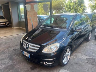 Usata Mercedes B200 140 CV (102 kW) 2009 Nero Monovolume