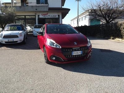 Usata Peugeot 208 Allure 110 CV (80 kW) 2018 Rosso Utilitaria
