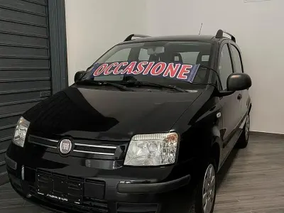 Usata Fiat Panda Emotion 69 CV (50 kW) 2011 Nero Utilitaria