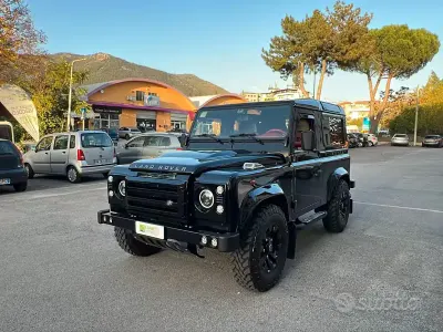 Usata Land Rover Defender 86 CV (63 kW) 2008 Nero Station wagon