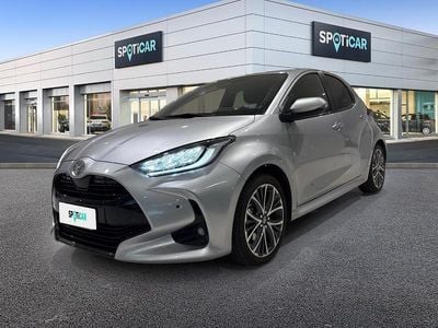 Usata Toyota Yaris Hybrid Lounge 131 CV (96 kW) 2025 Grigio Utilitaria