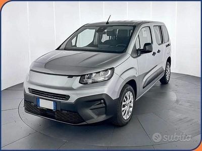Nuova Fiat Doblò 130 CV (95 kW) 2025 Grigio Monovolume