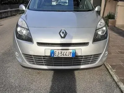Usata Renault Scénic III Dynamique 131 CV (96 kW) 2011 Monovolume