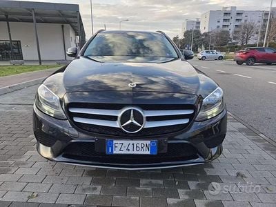 Usata Mercedes C180 122 CV (89 kW) 2019 Nero Station wagon