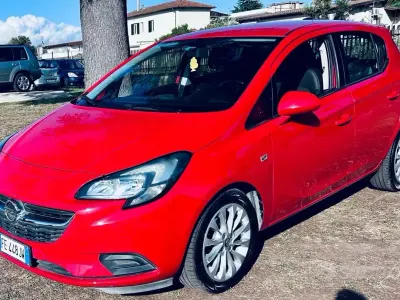 Usata Opel Corsa Cosmo 90 CV (66 kW) 2016 Rosso Utilitaria