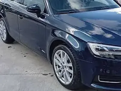 Usata Audi A3 Admired 116 CV (85 kW) 2019 Blu/azzurro Berlina