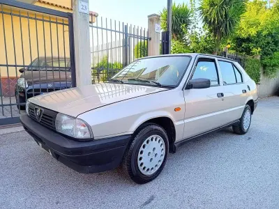 Usata Alfa Romeo 33 86 CV (63 kW) 1988 Beige Berlina