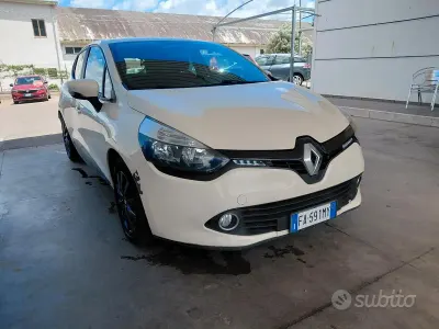 Usata Renault Clio IV 75 CV (55 kW) 2015 Beige Berlina