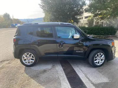 Usata Jeep Renegade Limited 120 CV (88 kW) 2015 Nero SUV