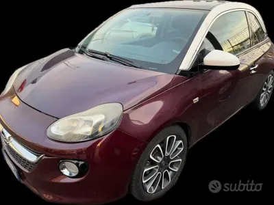 Usata Opel Adam Glam 101 CV (74 kW) 2013 Viola Utilitaria