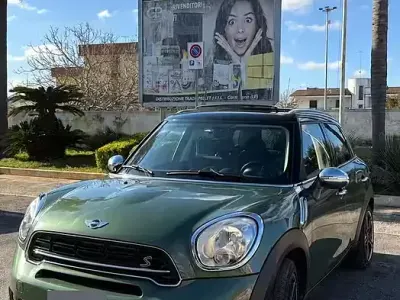 Usata Mini Cooper SD Countryman 143 CV (105 kW) 2016 Verde SUV