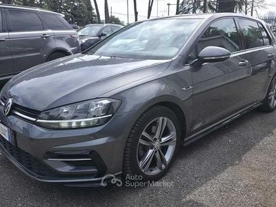 Begagnad VW Golf VIII R-line 150 HK (110 kW) 2020 Grå Sedan