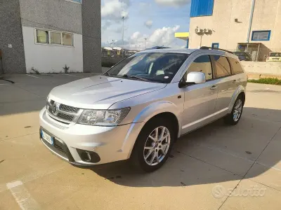 Usata Fiat Freemont 140 CV (102 kW) 2011 Grigio SUV