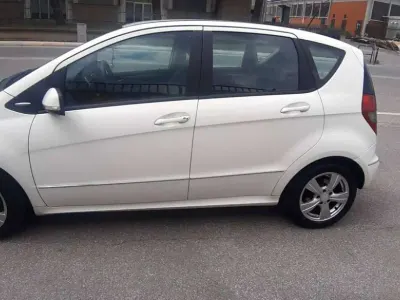 Usata Mercedes A180 Classic 109 CV (80 kW) 2009 Bianco Monovolume