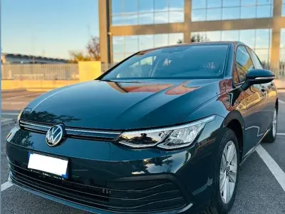 Usata VW Golf VII Life 150 CV (110 kW) 2020 Grigio Berlina