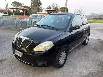 Usata Lancia Ypsilon 75 CV (55 kW) 2007 Nero Utilitaria