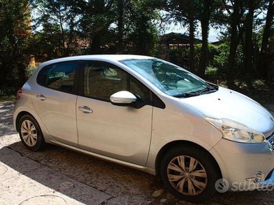 Usata Peugeot 208 82 CV (60 kW) 2012 Grigio Utilitaria