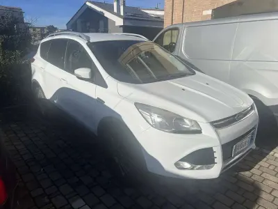 Usata Ford Kuga Titanium 140 CV (102 kW) 2014 SUV