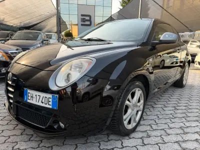 Second-hand Alfa Romeo MiTo Distinctive 79 CP (58 kW) 2011 Negru Hatchback