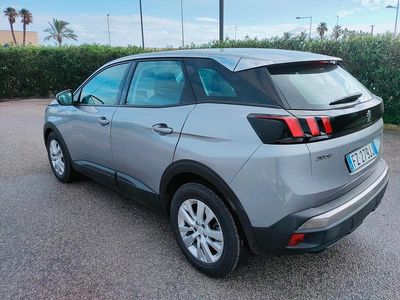 Usata Peugeot 3008 Business-Line 131 CV (96 kW) 2019 Argento SUV