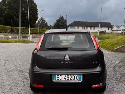 Usata Fiat Punto Evo 69 CV (50 kW) 2011 Grigio Utilitaria