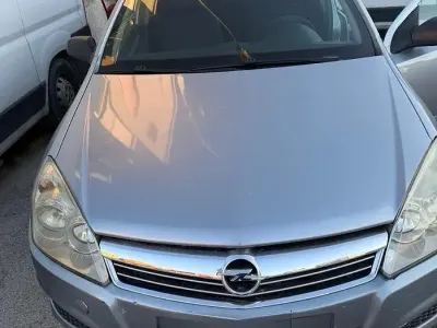 Usata Opel Astra 60 CV (44 kW) 2008 Station wagon