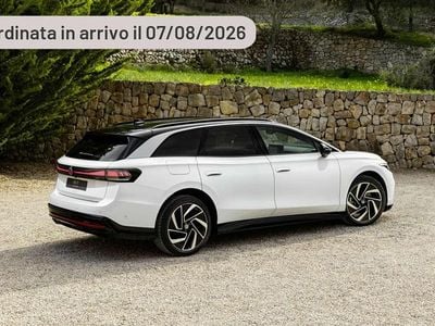 Argento Usata 2024 VW ID.7 Pro Station wagon | 55.620 €