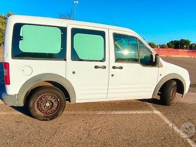 Usata Ford Tourneo 90 CV (66 kW) 2008 Bianco Monovolume