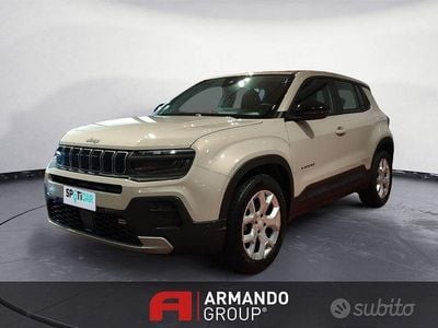 Usata Jeep Avenger Altitude 101 CV (74 kW) 2024 Beige SUV