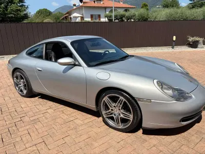 Usata Porsche 911 Carrera 300 CV (220 kW) 1999 Argento Coupé