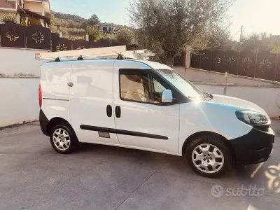 Usata Fiat Doblò 120 CV (88 kW) 2019 Bianco Monovolume
