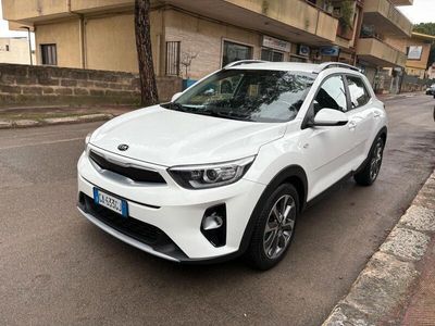 Usata Kia Stonic Style 116 CV (85 kW) 2019 Bianco SUV