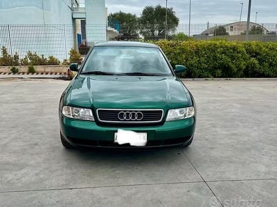Usata Audi A4 110 CV (80 kW) 1996 Verde Berlina