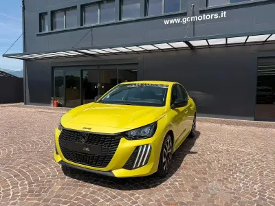 Usata Peugeot 208 Active 102 CV (75 kW) 2024 Giallo Utilitaria