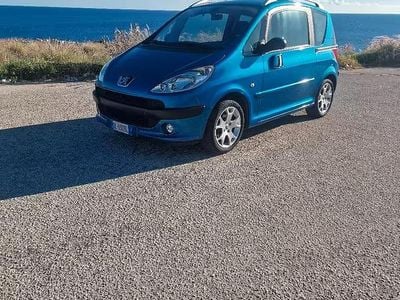 Usata Peugeot 1007 70 CV (51 kW) 2009 Blu Monovolume