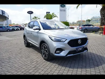 Usata MG ZS Luxury 111 CV (81 kW) 2023 Grigio met SUV