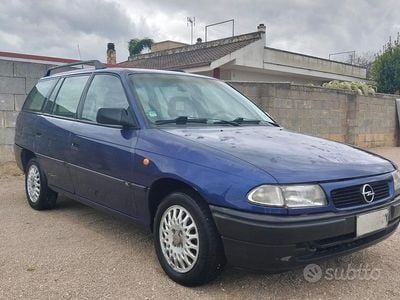 Usata Opel Astra 1995 Blu Station wagon
