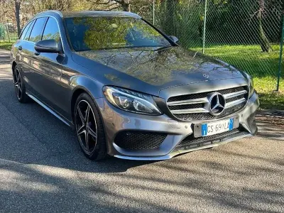 Usata Mercedes C180 AMG 122 CV (89 kW) 2019 Grigio Station wagon