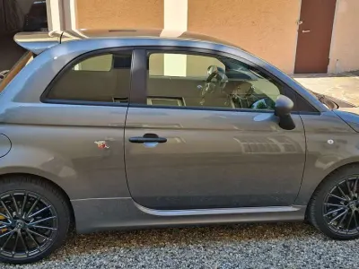 Usata Abarth 695 179 CV (131 kW) 2024 Grigio Utilitaria
