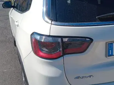Käytetty Jeep Compass 140 HP (102 kW) 2018 Valkoinen Katumaasturi