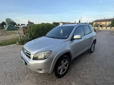 Usado Toyota RAV4 Plus 177 CV (130 kW) 2007 Gris SUV