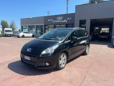 Usata Peugeot 5008 Allure 112 CV (82 kW) 2012 Nero Monovolume