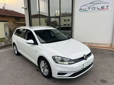 Usado VW Golf VII Executive 110 CV (80 kW) 2017 Blanco Familiar