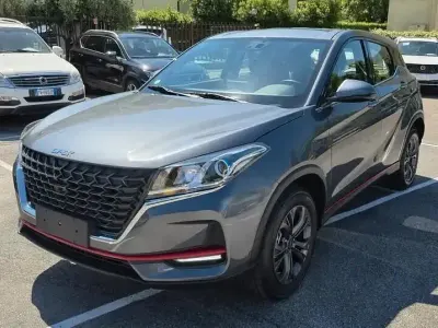 Nuova DFSK Glory 500 106 CV (77 kW) 2025 Grigio SUV